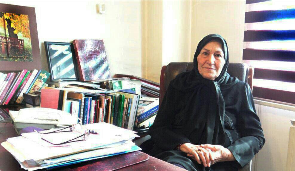 <p><strong><span style="font-size: 12pt; font-family: BYekan;">&nbsp;مادر مشاوره ایران به شبکه آموزش می آید</span></strong></p>