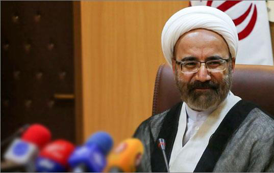 <p><strong><span style="font-family: BYekan; font-size: 12pt;">&laquo;مشاور&raquo; بررسی می کند؛</span></strong></p>