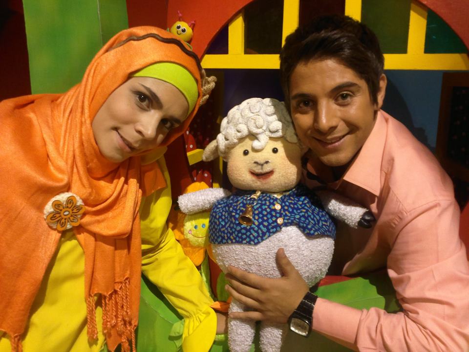 <p><strong><span style="font-family: BYekan; font-size: 12pt;">کلاس اولی ها موضوع امشب &laquo;همیشه خونه&raquo;</span></strong></p>